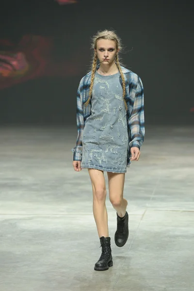 Look 41